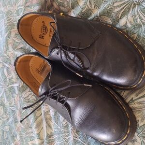 Dr. Martens Black Leather Oxfords with Yellow Stitching Size 5